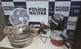 Dupla é presa  arma de brinquedo  após furtarem duas lojas em Cáceres