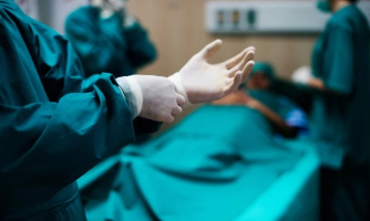 Justiça condena hospital por operar perna errada de paciente em Cáceres
