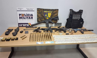 Fuzil, pistolas, munições e drogas são apreendidos em ação integrada da Polícia em Pontes e Lacerda