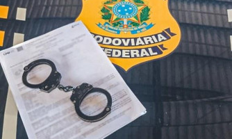 Foragido por tráfico é preso após tentar fugir durante fiscalização da PRF na BR-174B