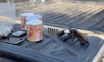 Arma e drogas são apreendidas durante prisão de três suspeitos de sequestro, em Vale de São Domingos