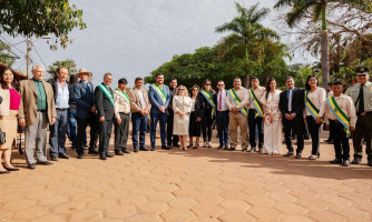 San Ignacio de Velasco homenageia família Lacerda por quatro décadas de integração Brasil-Bolívia.