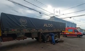 Acidente entre moto e caminhão: duas pessoas ficam feridas em Pontes e Lacerda