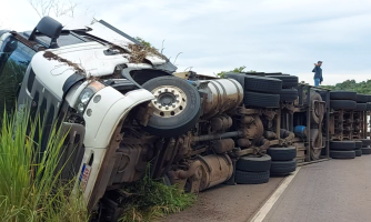 Advogado de Vilhena tenta suicídio e provoca acidente com carreta na Br 174