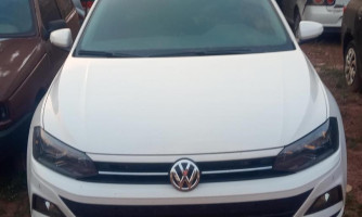 Carro roubado em Araputanga é abandonado em às margens da BR 174 em Pontes e Lacerda