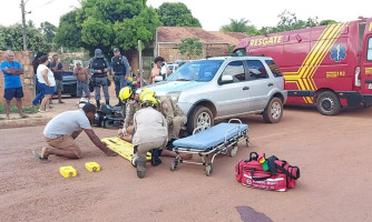 Colisão entre carro e motocicleta deixa uma pessoa ferida na Av. São Paulo
