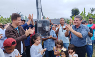 Deputado Moretto participa de ligação de rede elétrica em assentamento