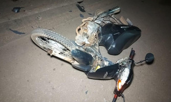 Dois motociclistas ficam em estado grave após colisão na BR-174B