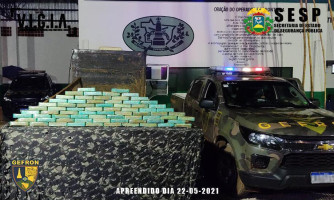 Gefron localiza droga escondida em compartimento falso de caminhão e prende motorista por tráfico