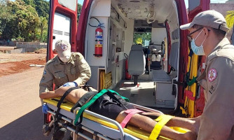 Jovem leva paulada e fica desacordado no centro de Pontes e Lacerda