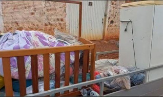 Mãe entra em desespero ao perder tudo em alagamento na Vila Iguaçu; vereador faz campanha para ajudar