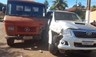 Motoristas discutem sobre quem vai arcar com danos após acidente na Marechal Rondon
