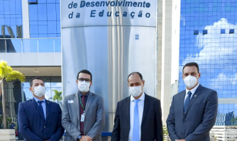 Prefeito de Nova Lacerda vai a Brasília em busca de recursos para escola municipais