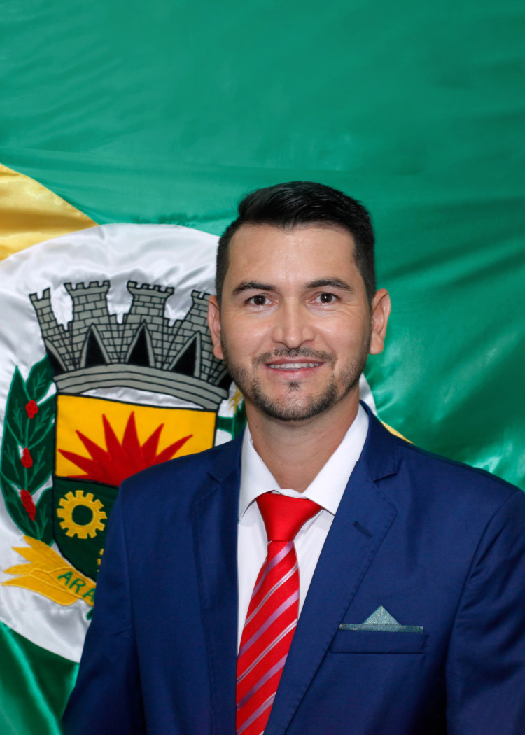 Vereador Silas da Ambulância apresenta indicações para melhorias na saúde e infraestrutura de Araputanga