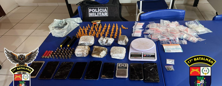 PM prende suspeito por tráfico e apreende porções de drogas e munições