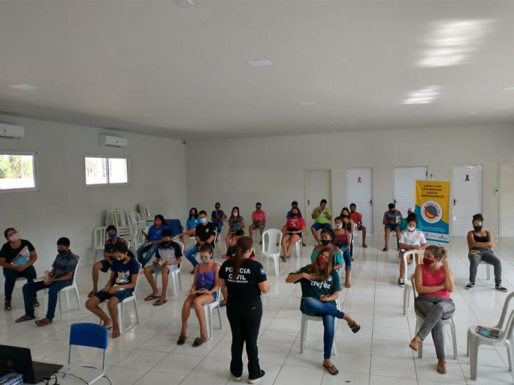 CÁCERES: Estudantes da rede pública de ensino participam de ação social promovida pela Polícia Civil