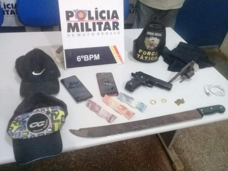 Força Tática liberta família em cárcere privado e prende dupla em flagrante em Cáceres