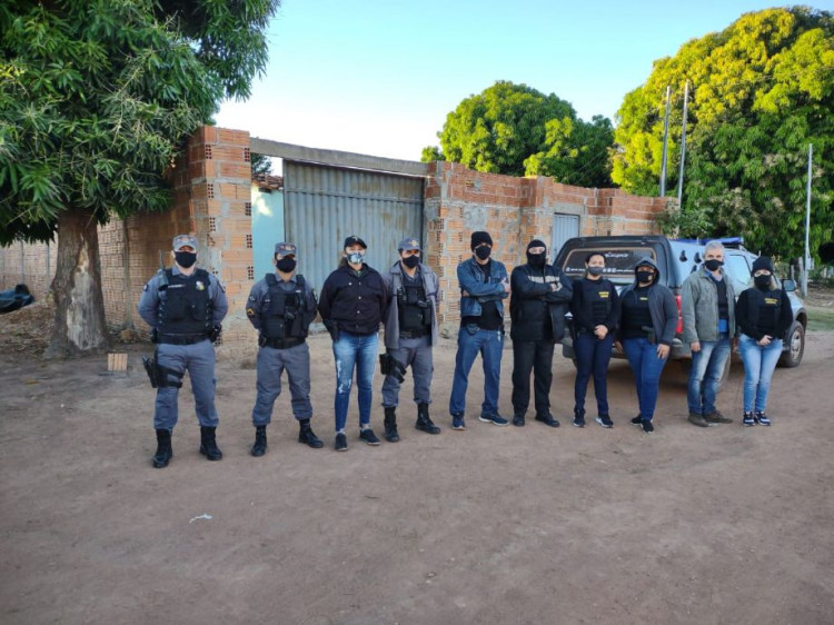 Operação Blatta cumpre mandados contra investigado por homicídio ocorrido em abril deste ano, em Cáceres