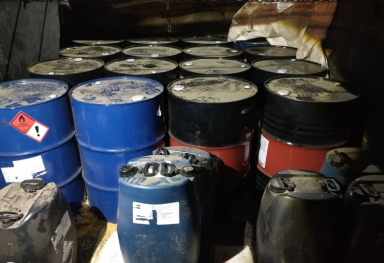 Seis são presos em flagrante por tráfico de drogas e apreendidos 3,6 mil litros de produtos químicos em Comodoro