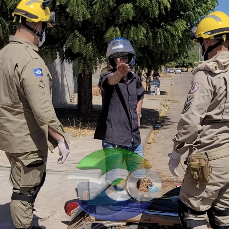 Embriaguez no trânsito: Motociclista bate em ambulância do município na manhã deste sábado em Pontes e Lacerda