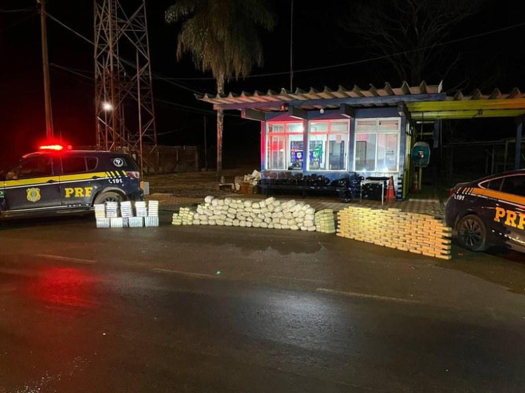 Apreensão de Carga Ilícita: Motorista é detido com cerca de 360 Kg de drogas em abordagem na BR-364