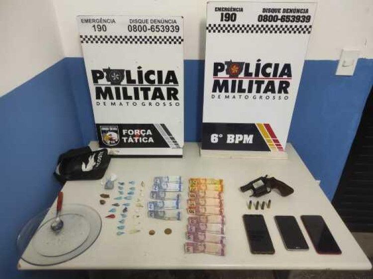 Força Tática desarticula quadrilha e apreende arma de fogo, munições e drogas