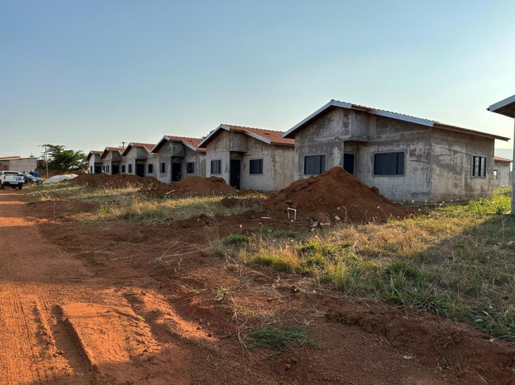 Prefeitura de Vila Bela constrói conjunto habitacional no Jardim Aeroporto; casas serão doadas