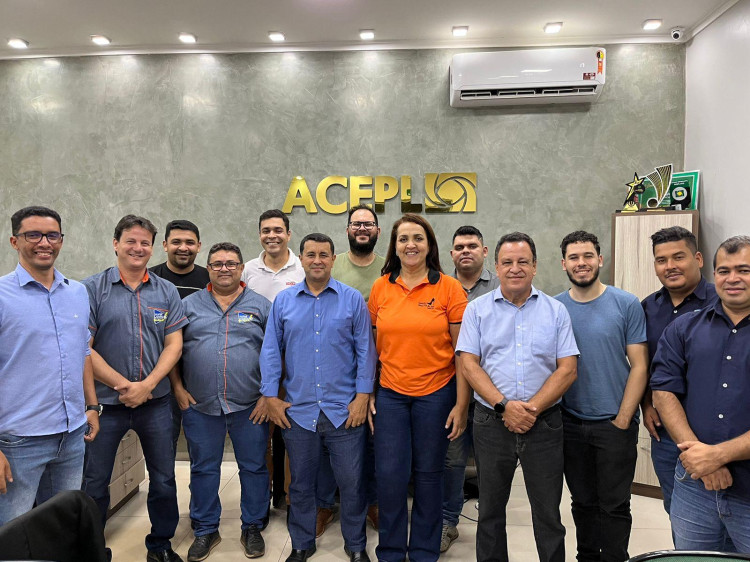 Profissionais da imprensa de Pontes e Lacerda se reúnem na Acepl e decidem fundar associação da categoria