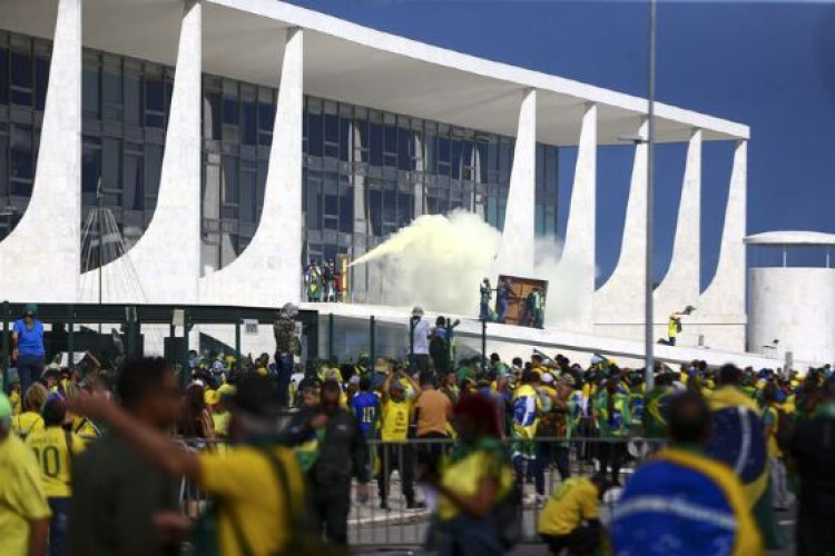 8 de Janeiro: moradora de MT pode ser condenada a 17 anos de prisão