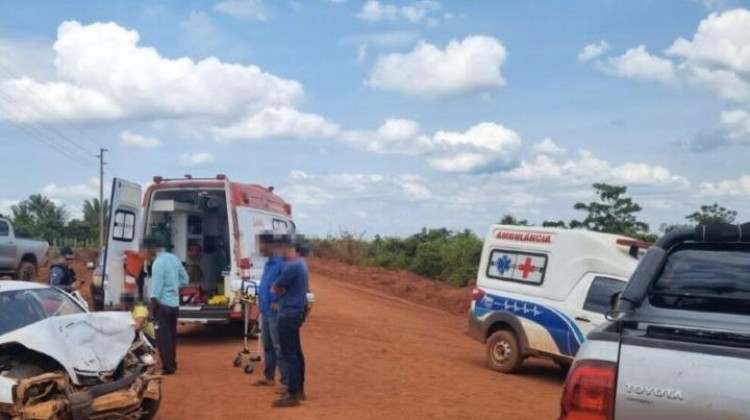 Pastor morre em batida entre Corsa e Hilux