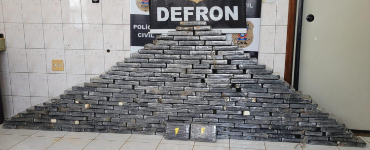 Forças de segurança apreendem 215 quilos de cloridrato de cocaína na fronteira de MT com a Bolívia