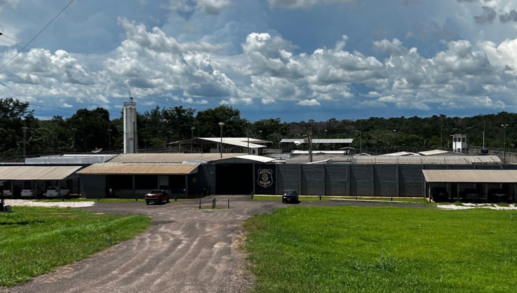 Oito detentos tentam fuga do CDP em Pontes e Lacerda