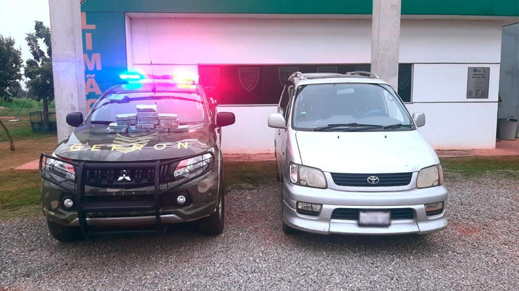 Casal de bolivianos é preso com 15 quilos de cocaína em van vinda de San Matias