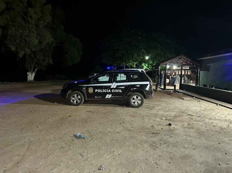 Um homem é morto a tiros e mais duas pessoas são alvejadas em pesqueiro durante a madrugada em Pontes e Lacerda