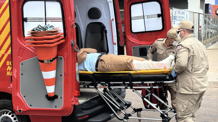 Corpo de bombeiros é acionado para atender motociclista