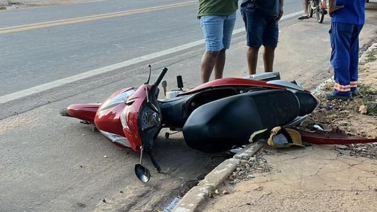 Duas motos colidem na BR-174B em Pontes e Lacerda