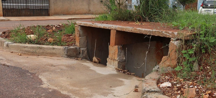 Moradores se preocupam com bueiros altos em Pontes e Lacerda