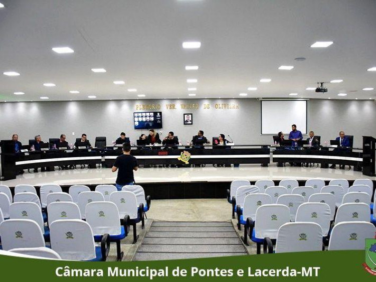 Justiça suspende sessão da Câmara de Vereadores e decide pela validade das comissões formadas em sessão anterior