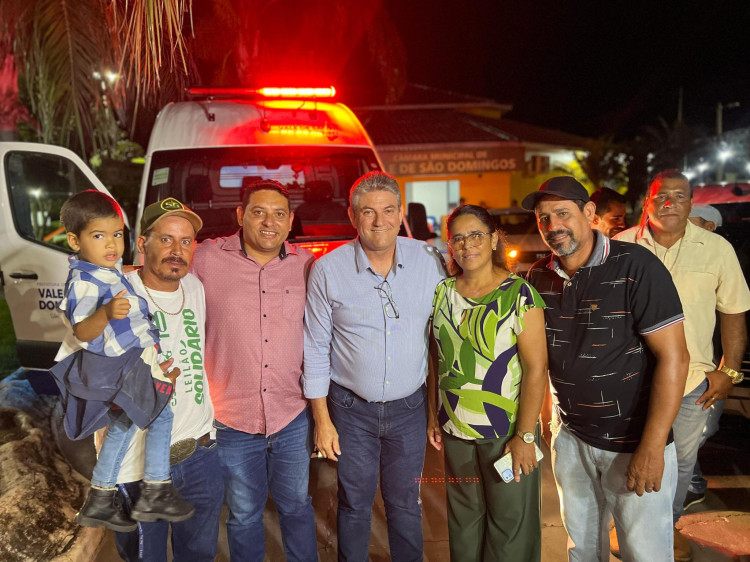 Moretto leva saúde  na entrega de uma ambulância para a cidade de  Vale de São Domingos