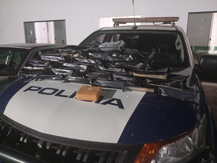Policia prende casal com drogas avaliadas em mais de R$ 500 mil reais