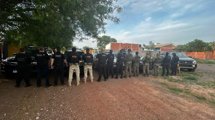 Operação nacional mira núcleo de lavagem de dinheiro e cumpre prisões em MT e mais três estados