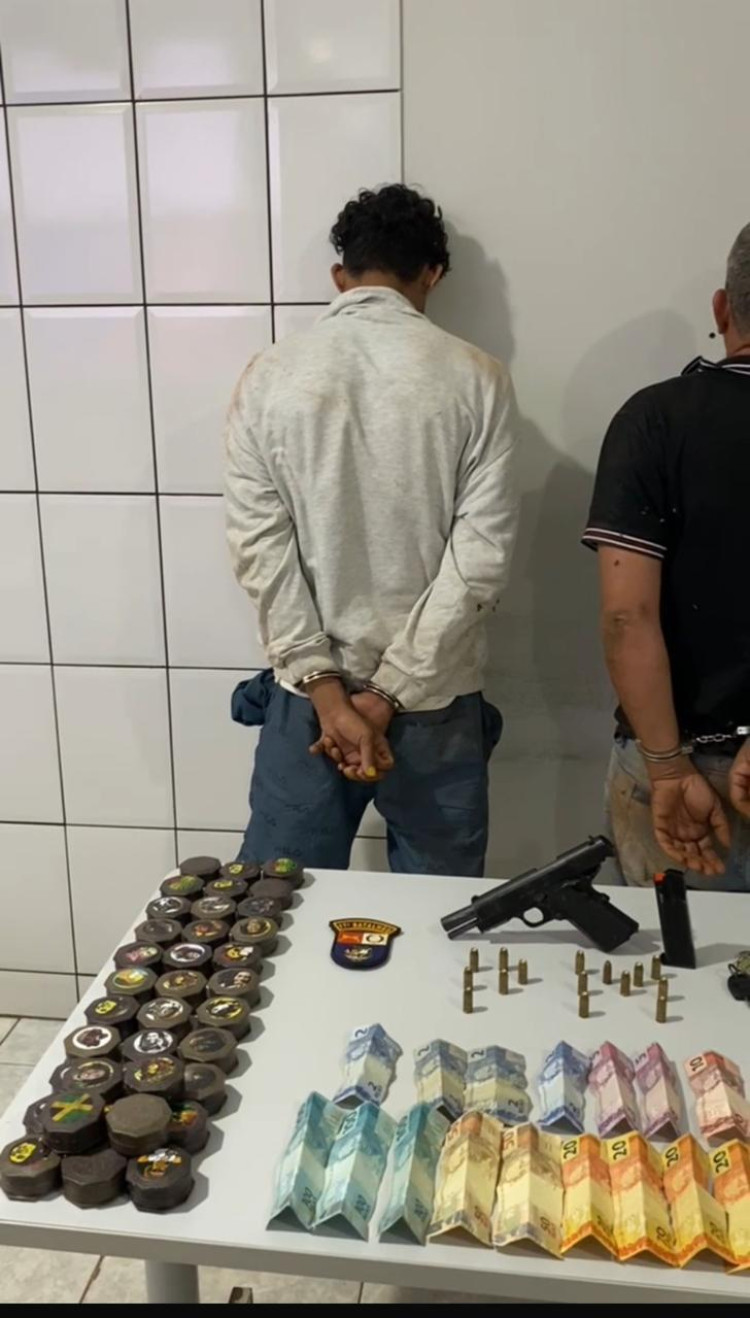Policia prende duas pessoas com arma de fogo, dinheiro e munições em Porto Esperedião