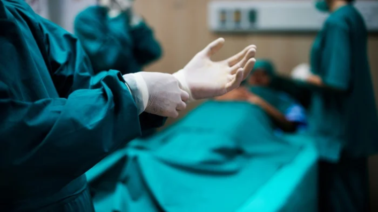 Justiça condena hospital por operar perna errada de paciente em Cáceres