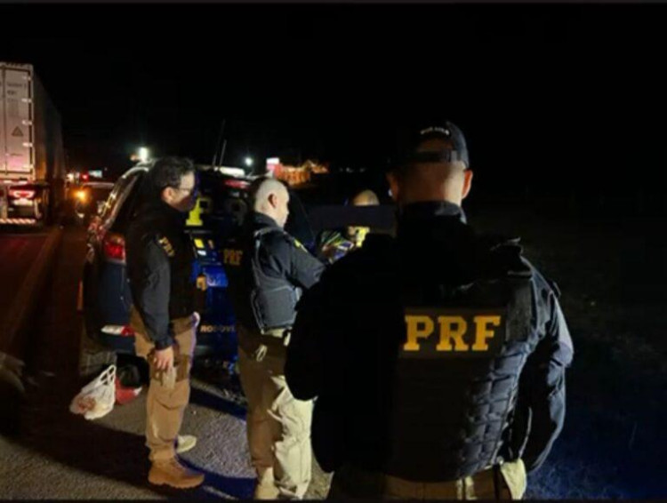 Motociclista embriagado quase atropela agente da PRF durante atendimento a acidente fatal na BR-174