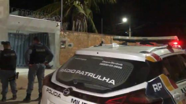 PM prende dois suspeitos e apreende pistolas após homicídio e tentativa de homicídio em Cáceres