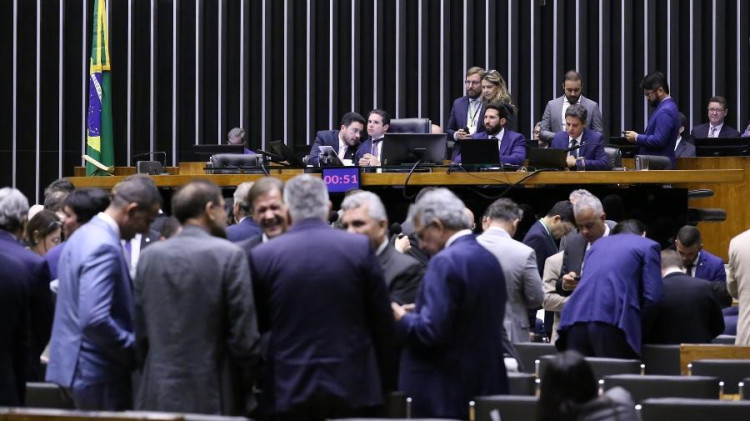 Câmara aprova aumento da faixa de isenção do Imposto de Renda para até R$ 5 mil