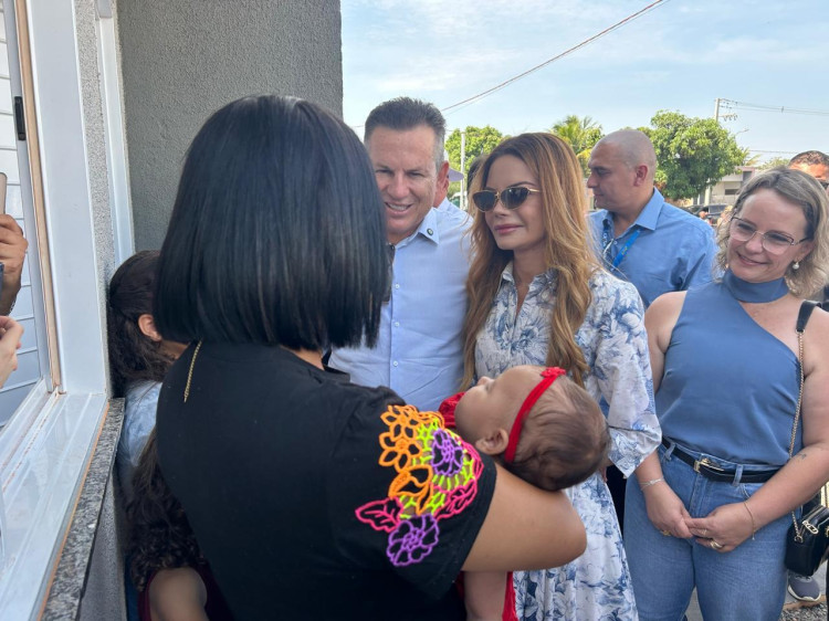 Governo de MT entrega 200 casas e anuncia mais de R$ 25 milhões em investimentos em Campos de Júlio