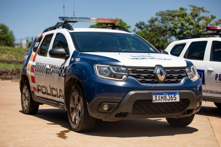 Homem de 63 anos é preso por tentativa de homicídio com facão em Comodoro