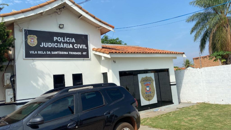 Polícia Civil prende jovem e apreende dois menores envolvidos com tráfico de drogas em Vila Bela da Santíssima Trindade