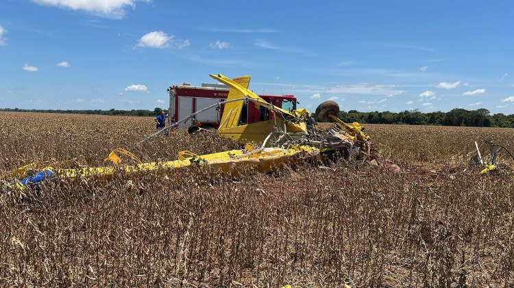 Piloto morre em queda de avião agrícola no interior de MT